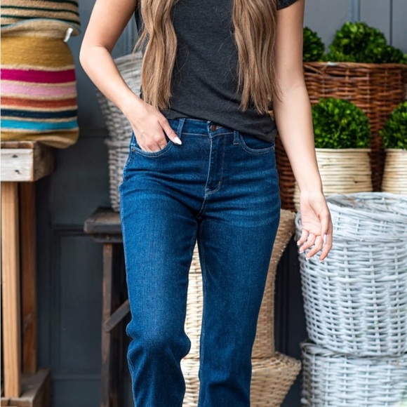 Judy Blue Joan High Rise Crop Dark Wash. Size 15/32. NWT - Picture 5 of 12